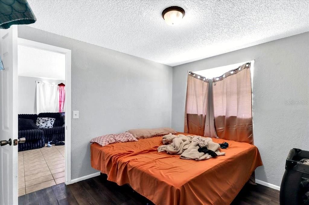 For Sale: $374,990 (6 beds, 0 baths, 1890 Square Feet)