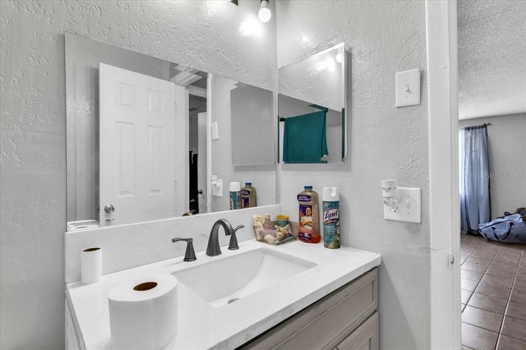 For Sale: $374,990 (6 beds, 0 baths, 1890 Square Feet)