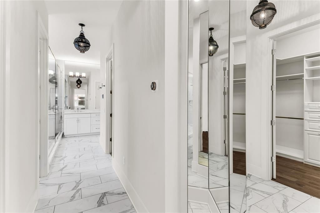 For Sale: $1,497,500 (6 beds, 5 baths, 3591 Square Feet)
