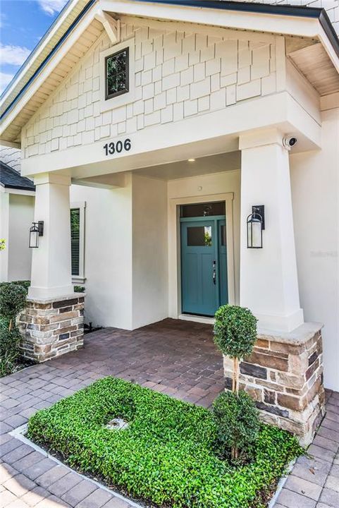 For Sale: $1,497,500 (6 beds, 5 baths, 3591 Square Feet)