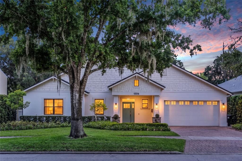 For Sale: $1,497,500 (6 beds, 5 baths, 3591 Square Feet)
