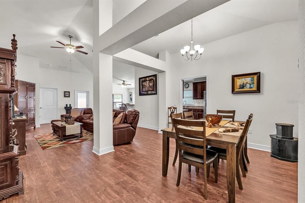 For Sale: $370,000 (3 beds, 2 baths, 1958 Square Feet)