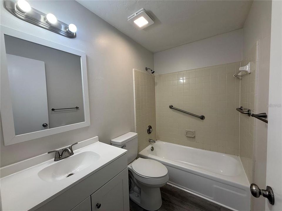 For Rent: $1,299 (2 beds, 1 baths, 650 Square Feet)