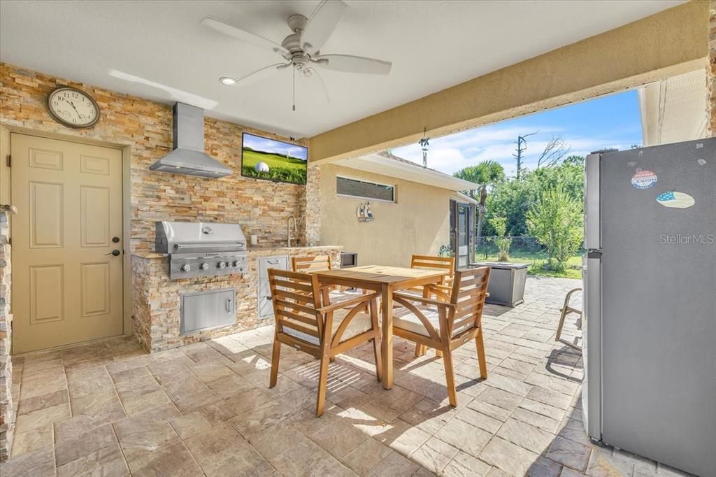 For Sale: $489,900 (3 beds, 2 baths, 1505 Square Feet)