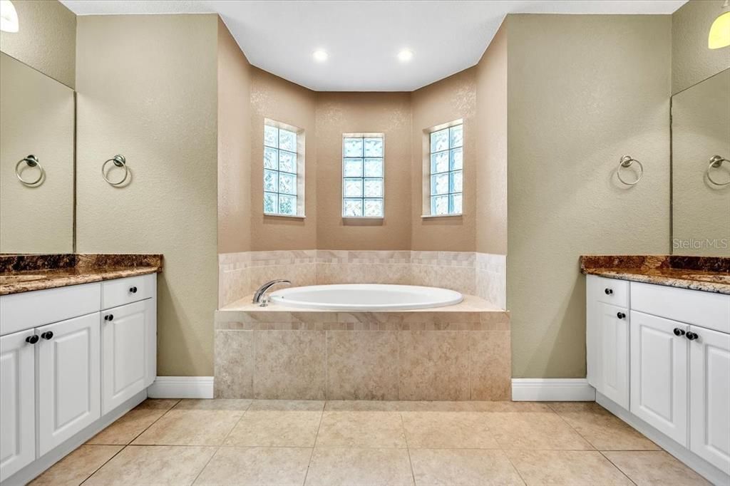 For Sale: $489,900 (3 beds, 2 baths, 1505 Square Feet)