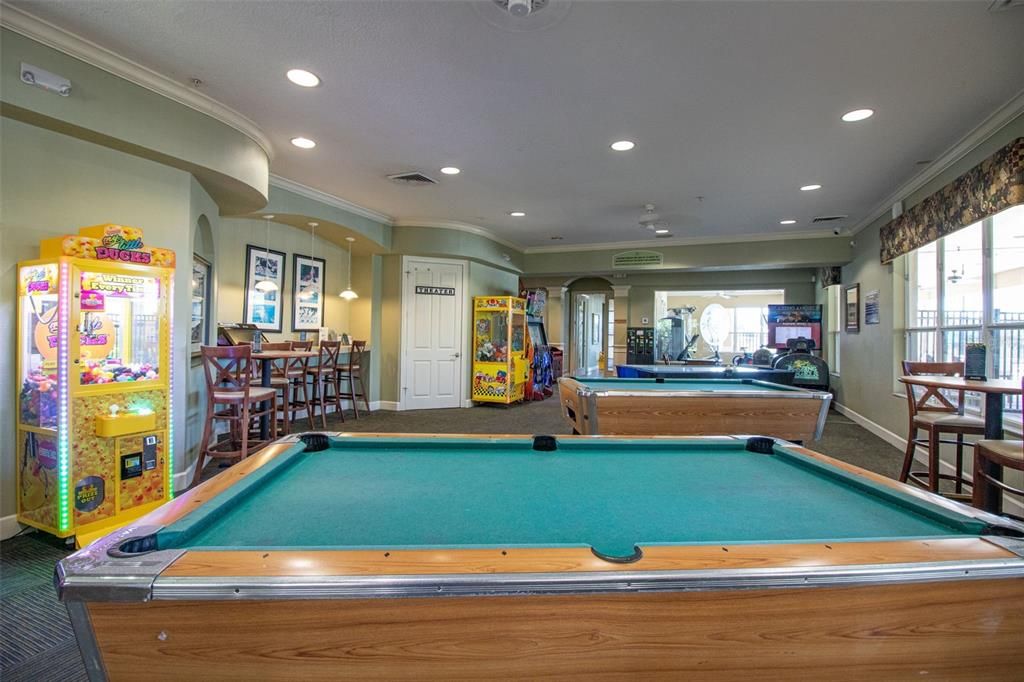 Active With Contract: $330,000 (3 beds, 2 baths, 1390 Square Feet)
