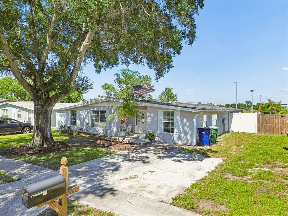 For Sale: $459,000 (3 beds, 2 baths, 1664 Square Feet)