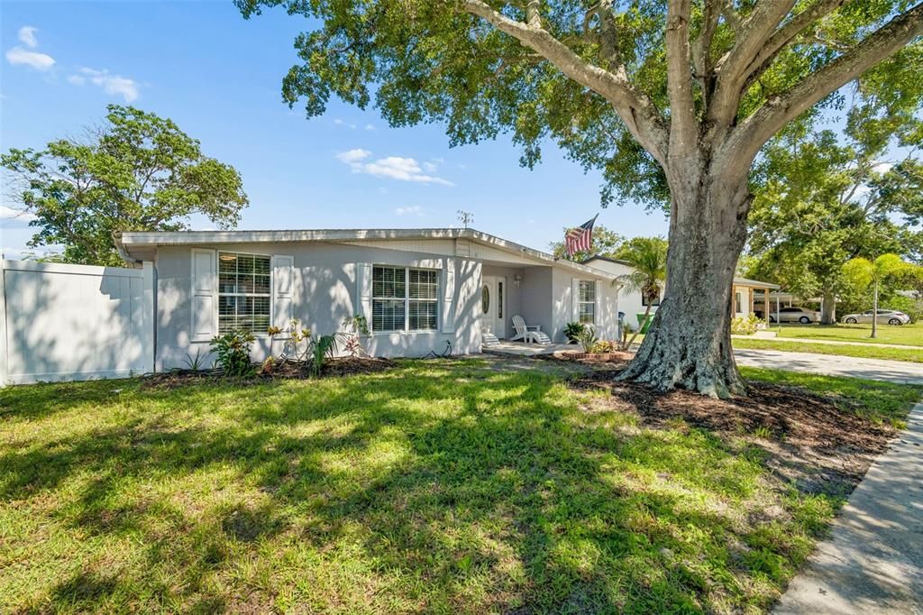 For Sale: $459,000 (3 beds, 2 baths, 1664 Square Feet)