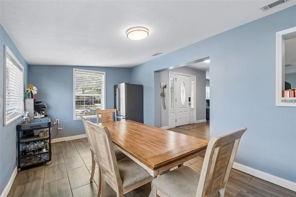 For Sale: $459,000 (3 beds, 2 baths, 1664 Square Feet)