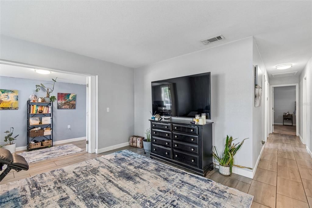 For Sale: $459,000 (3 beds, 2 baths, 1664 Square Feet)