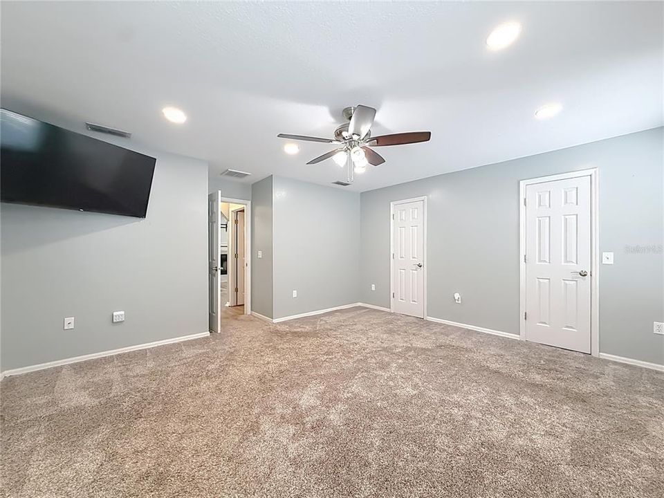Active With Contract: $379,900 (3 beds, 2 baths, 1632 Square Feet)