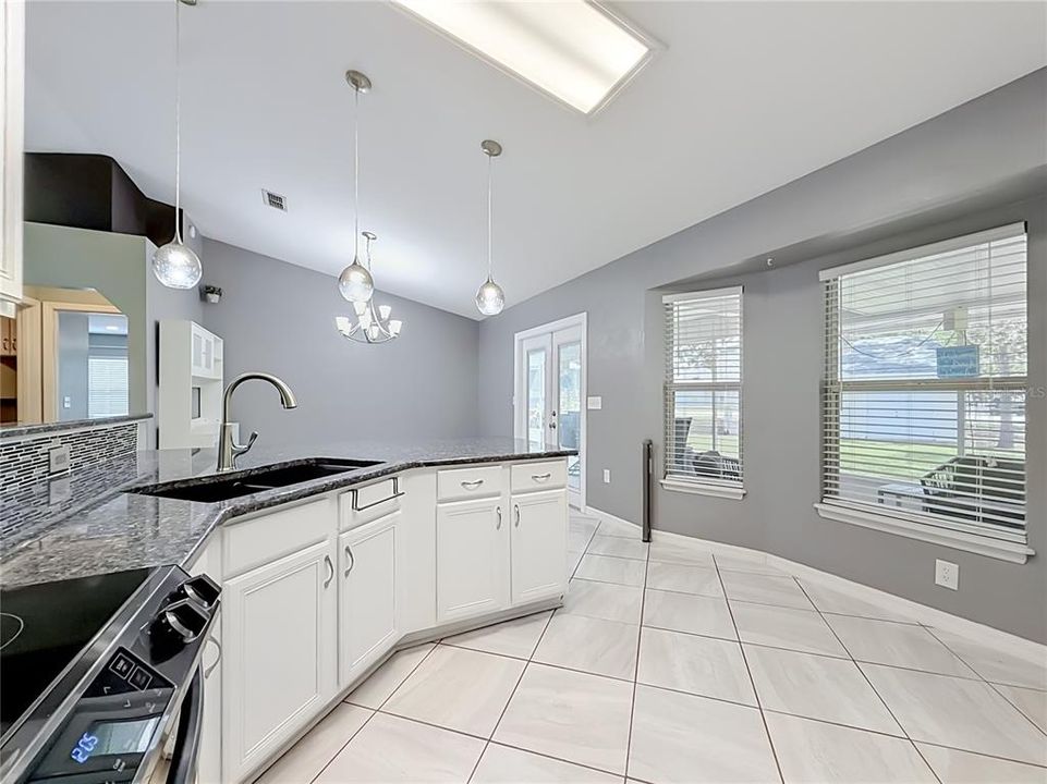 Active With Contract: $379,900 (3 beds, 2 baths, 1632 Square Feet)