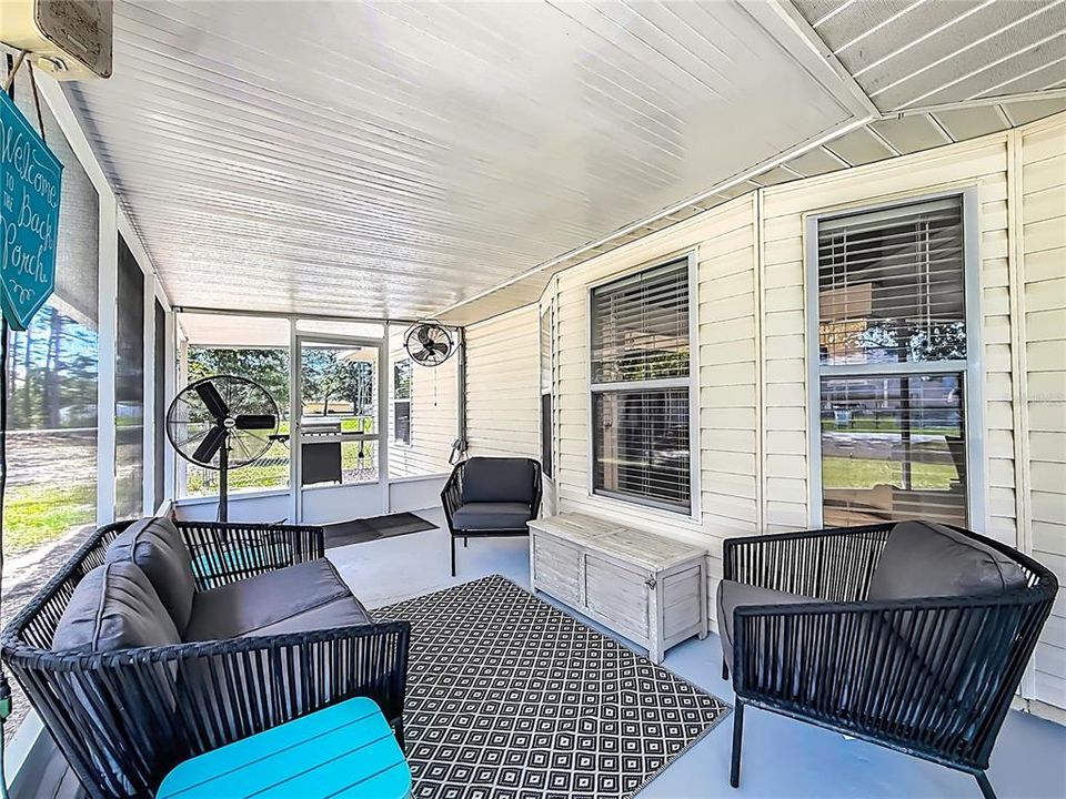 Active With Contract: $379,900 (3 beds, 2 baths, 1632 Square Feet)
