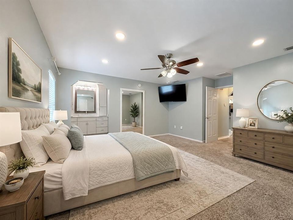 Active With Contract: $379,900 (3 beds, 2 baths, 1632 Square Feet)