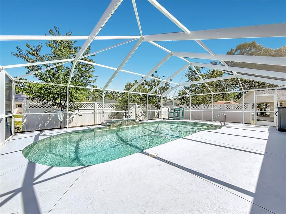 Active With Contract: $379,900 (3 beds, 2 baths, 1632 Square Feet)