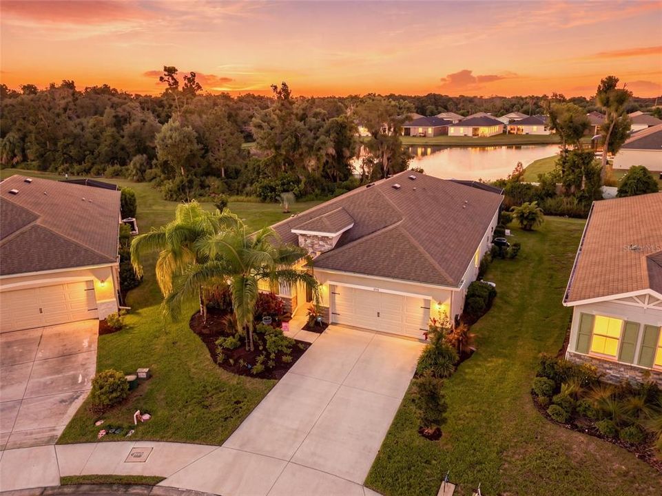For Sale: $539,900 (4 beds, 2 baths, 2047 Square Feet)