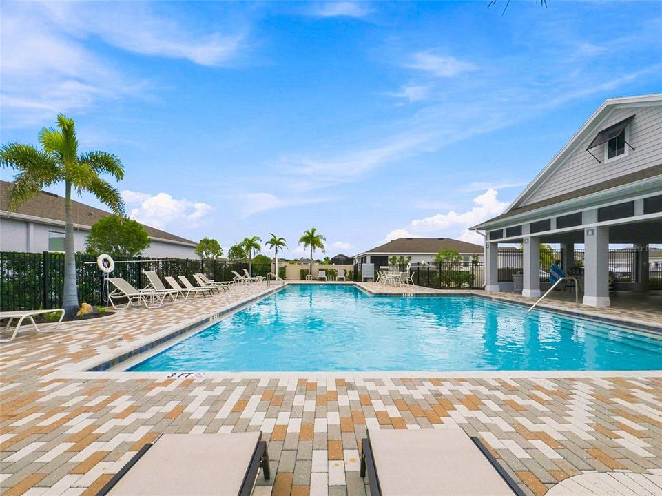 For Sale: $539,900 (4 beds, 2 baths, 2047 Square Feet)