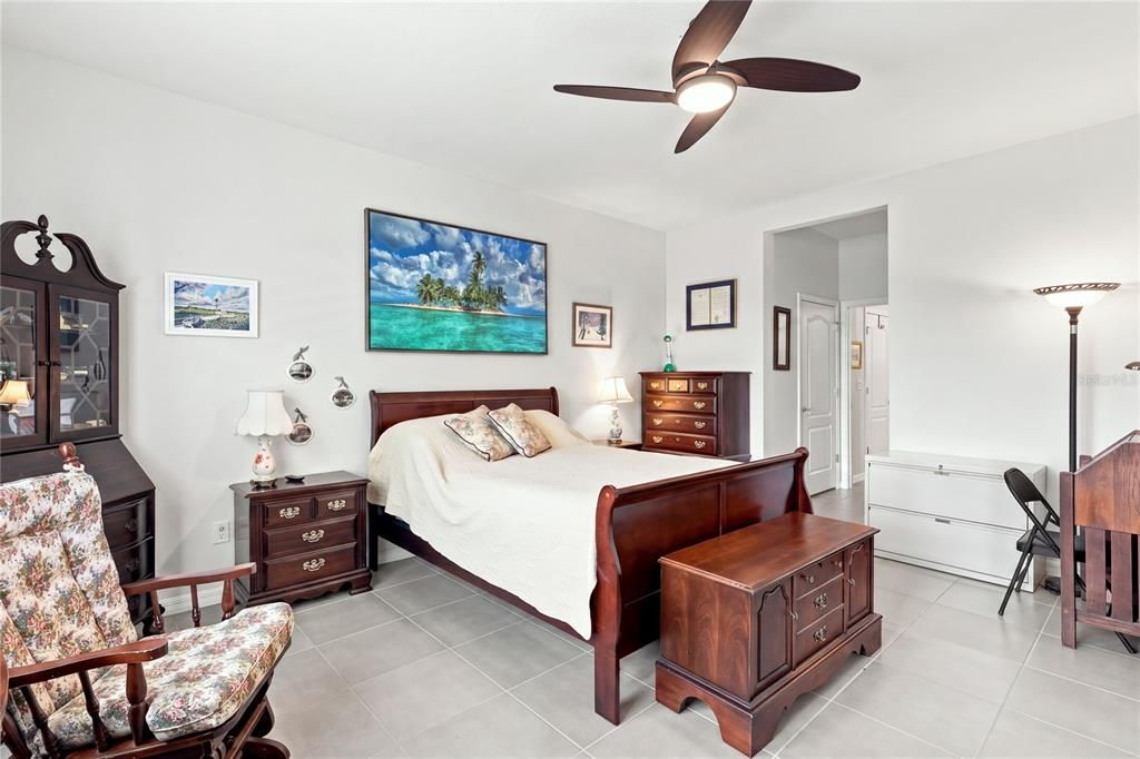 For Sale: $539,900 (4 beds, 2 baths, 2047 Square Feet)
