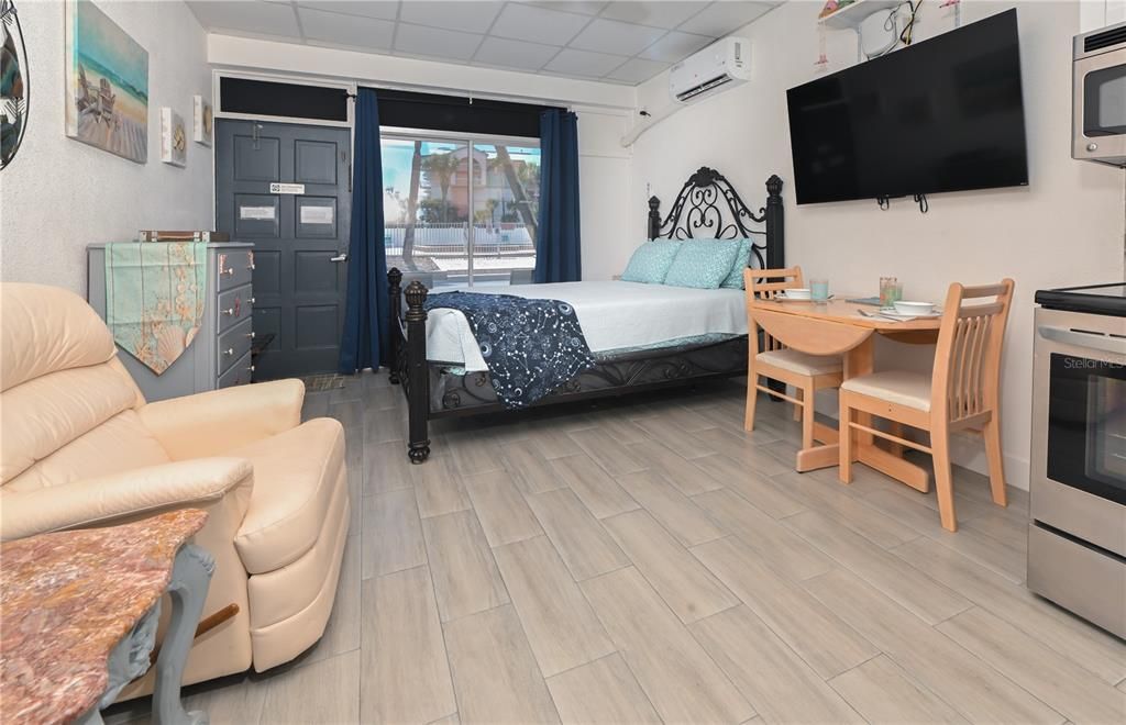 En Venta: $245,000 (1 camas, 1 baños, 317 Pies cuadrados)