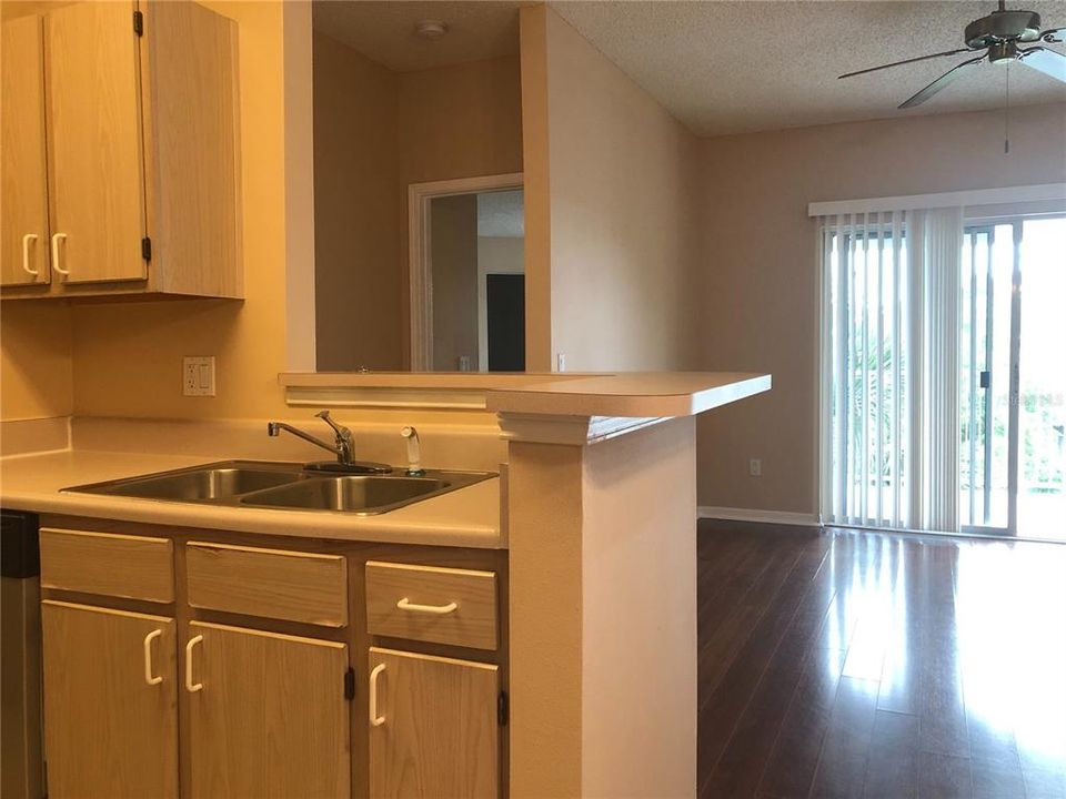 For Rent: $1,499 (2 beds, 2 baths, 1499 Square Feet)