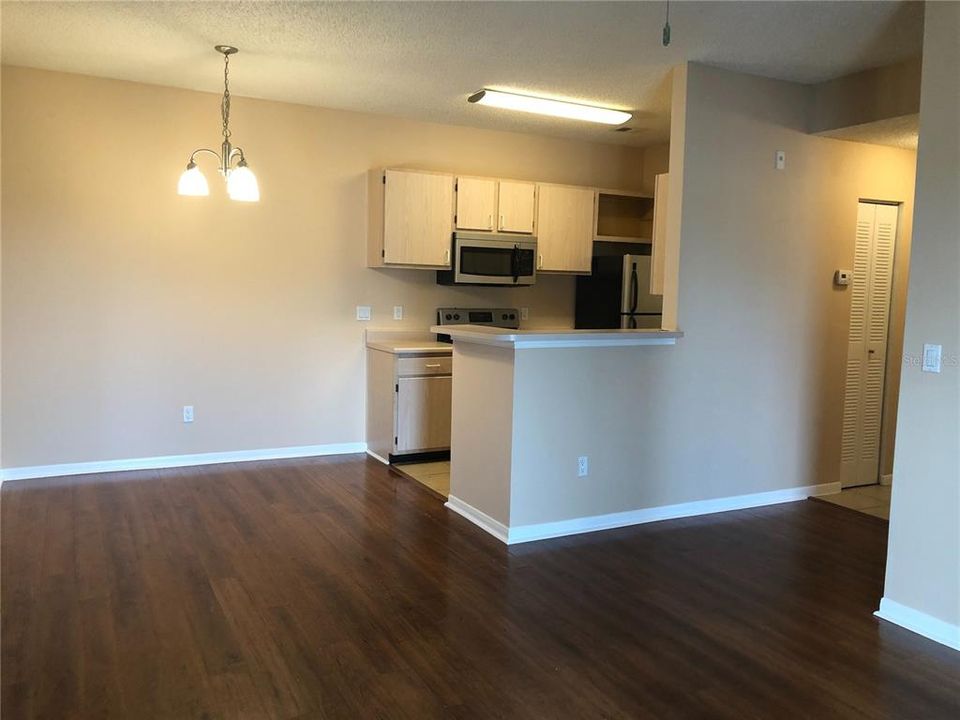 For Rent: $1,499 (2 beds, 2 baths, 1499 Square Feet)
