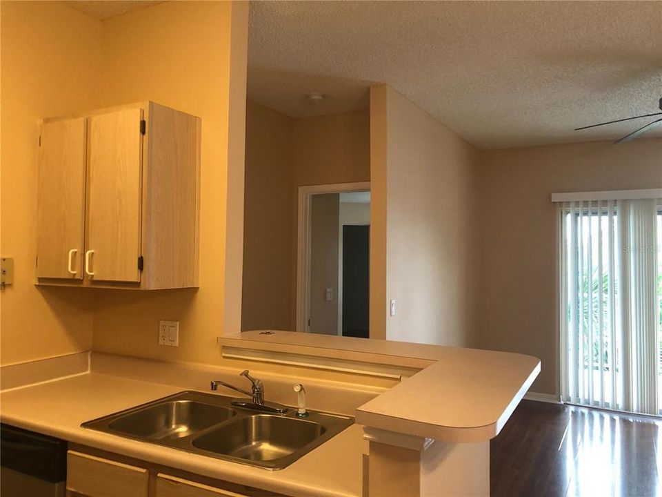 For Rent: $1,499 (2 beds, 2 baths, 1499 Square Feet)