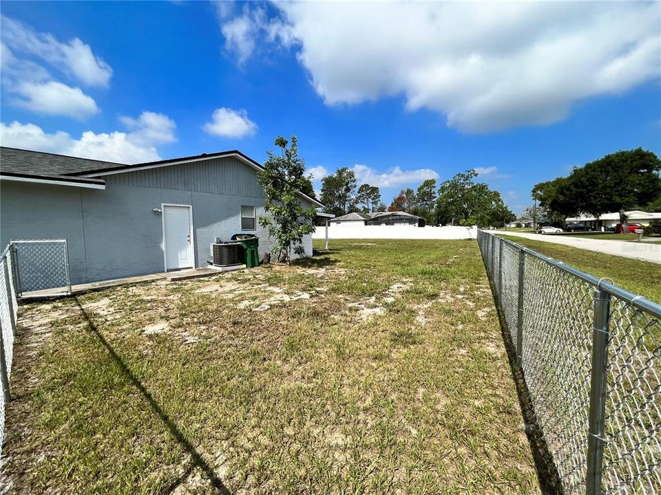 For Rent: $2,150 (4 beds, 2 baths, 1316 Square Feet)