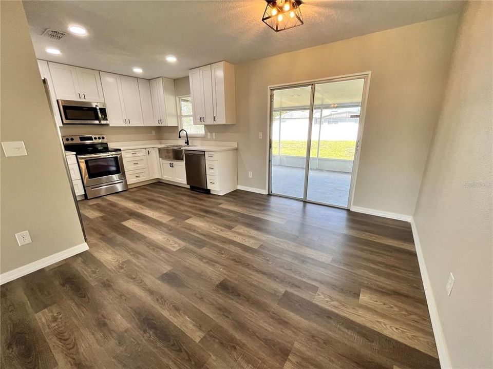 For Rent: $2,150 (4 beds, 2 baths, 1316 Square Feet)