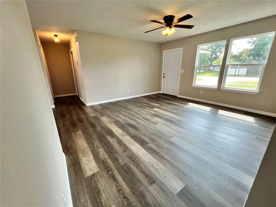 For Rent: $2,150 (4 beds, 2 baths, 1316 Square Feet)