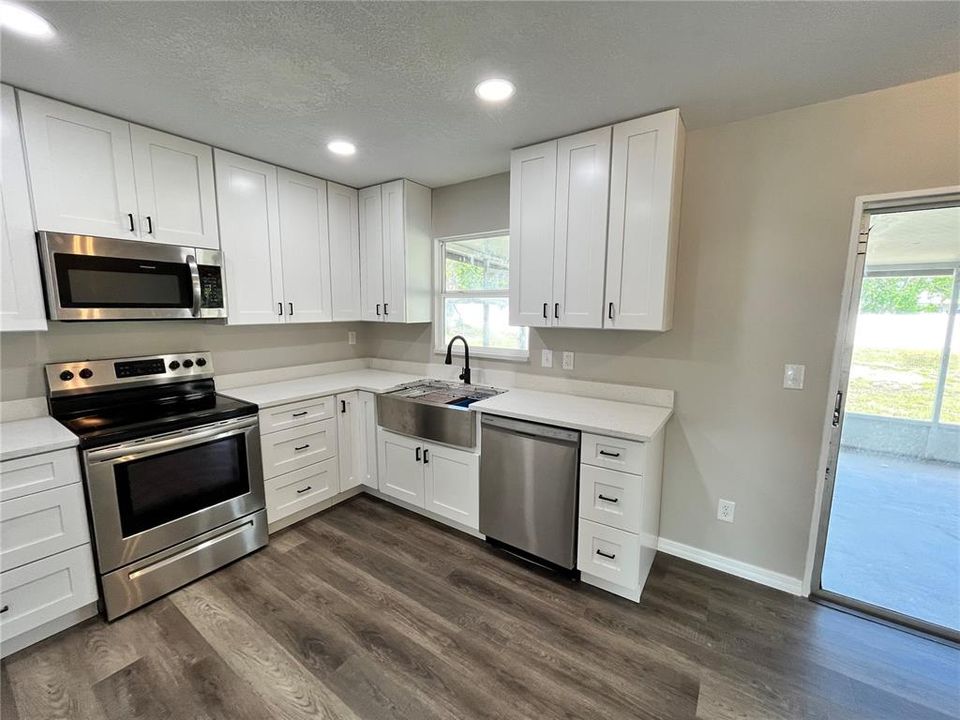For Rent: $2,150 (4 beds, 2 baths, 1316 Square Feet)