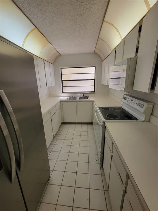 For Rent: $1,250 (2 beds, 2 baths, 1036 Square Feet)
