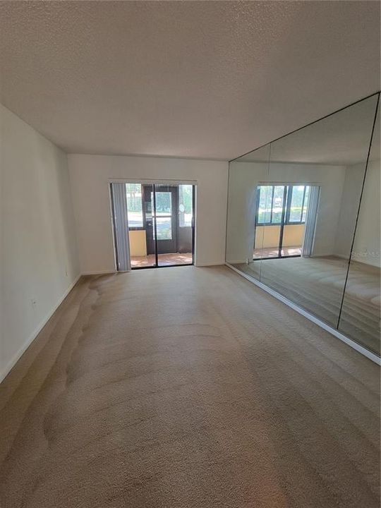 For Rent: $1,250 (2 beds, 2 baths, 1036 Square Feet)