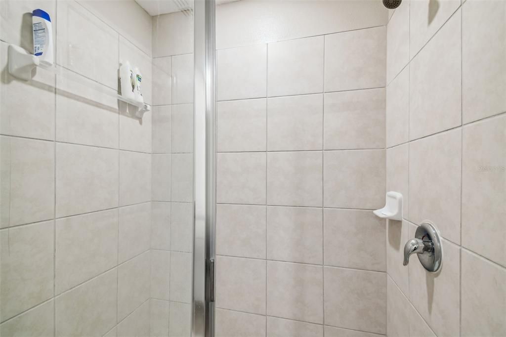 En Venta: $260,000 (3 camas, 2 baños, 1601 Pies cuadrados)