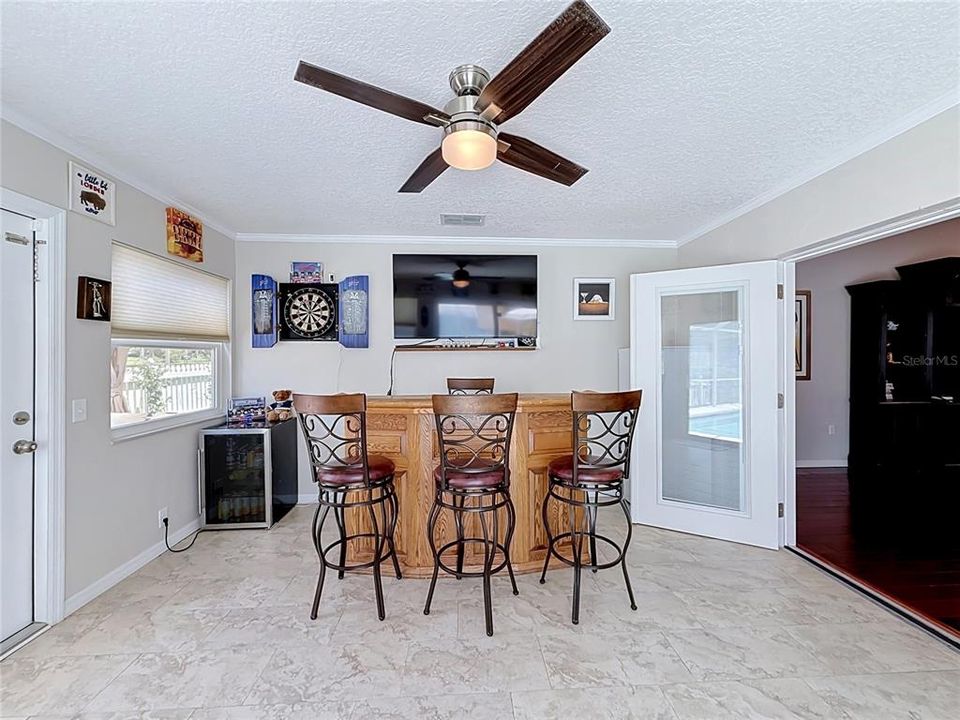 For Sale: $475,000 (3 beds, 3 baths, 2132 Square Feet)
