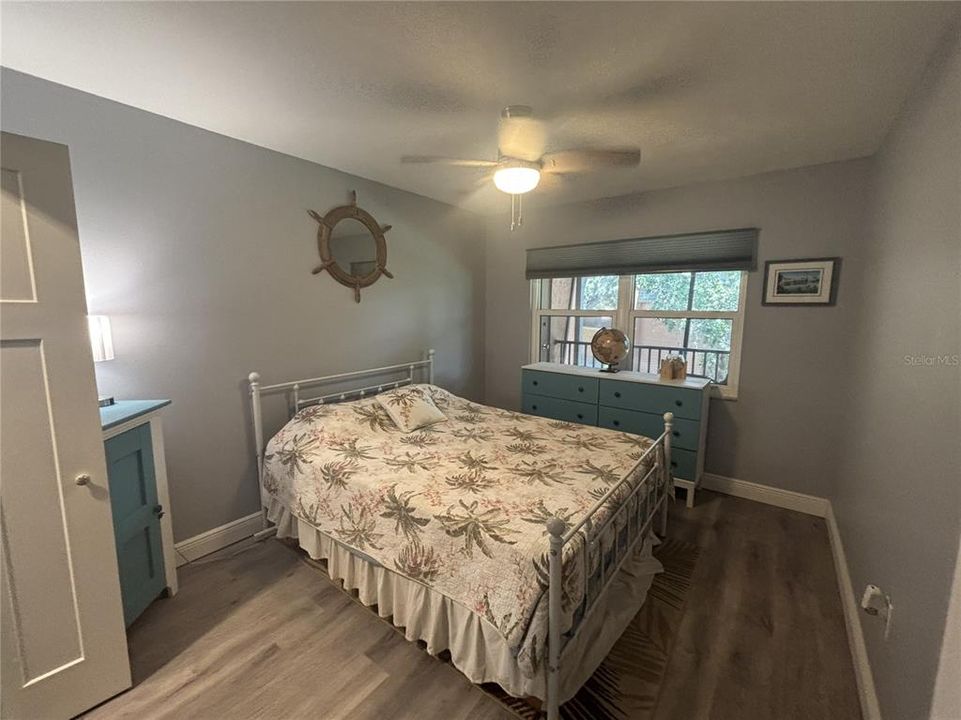 For Sale: $220,000 (2 beds, 2 baths, 1000 Square Feet)