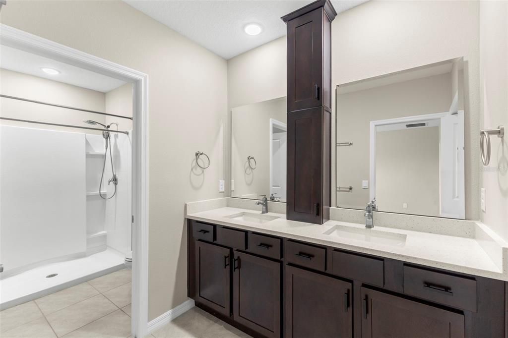 For Sale: $287,000 (3 beds, 2 baths, 1758 Square Feet)