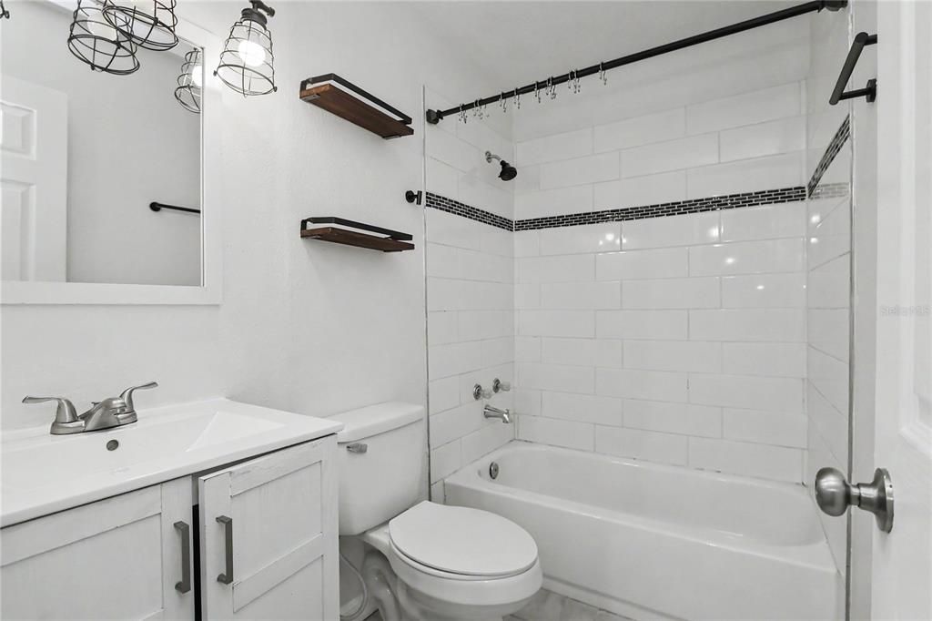For Sale: $284,900 (3 beds, 2 baths, 1872 Square Feet)