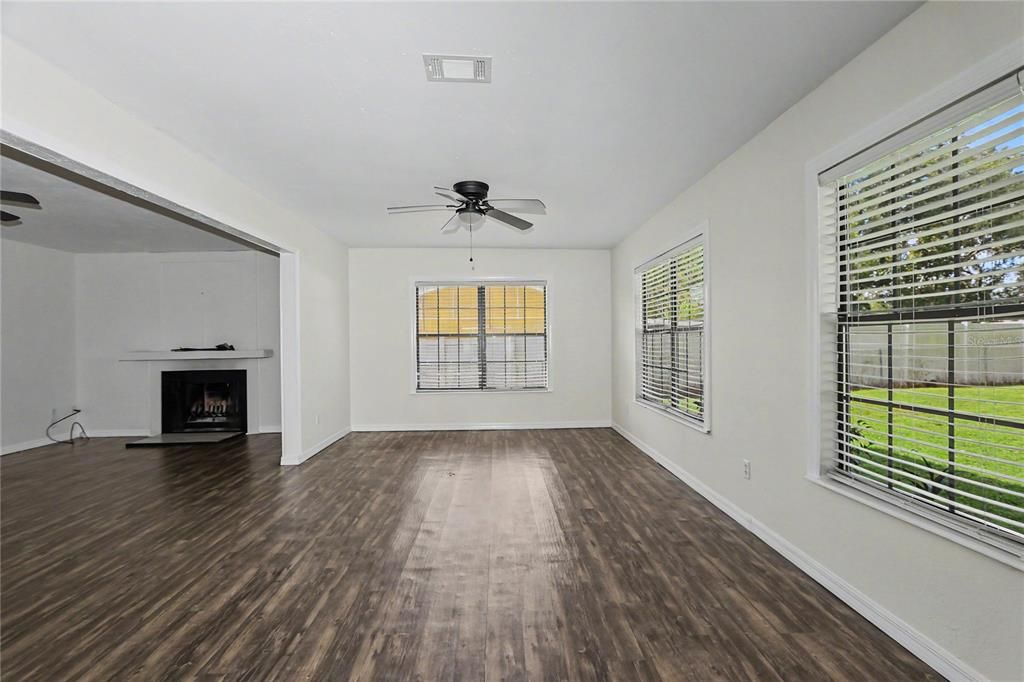 For Sale: $284,900 (3 beds, 2 baths, 1872 Square Feet)