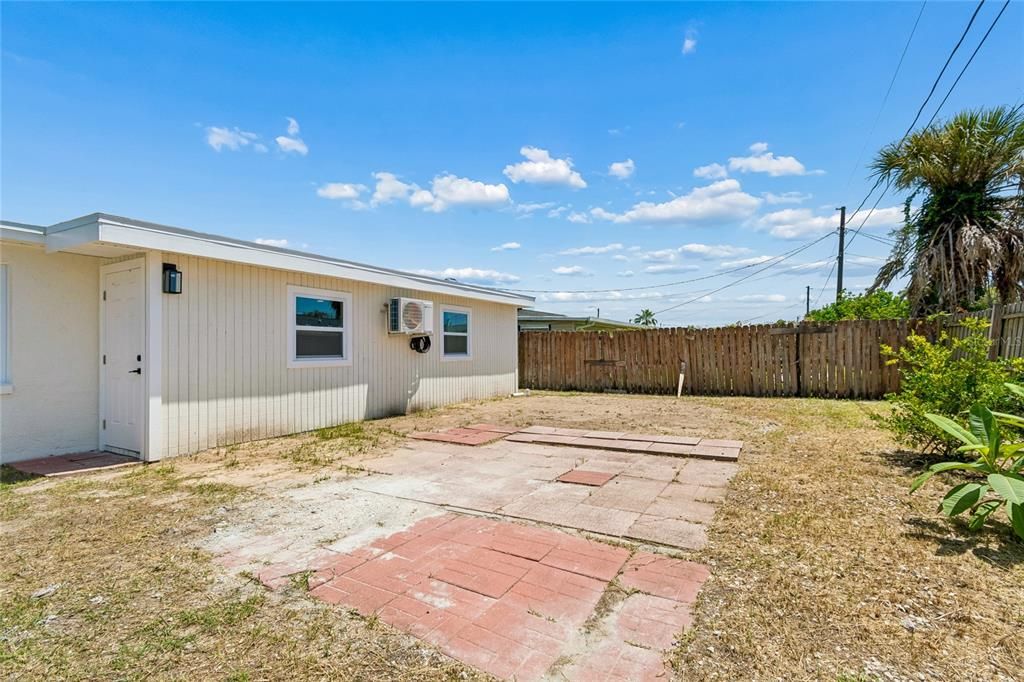 For Sale: $309,000 (3 beds, 2 baths, 1330 Square Feet)