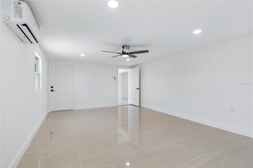 For Sale: $309,000 (3 beds, 2 baths, 1330 Square Feet)