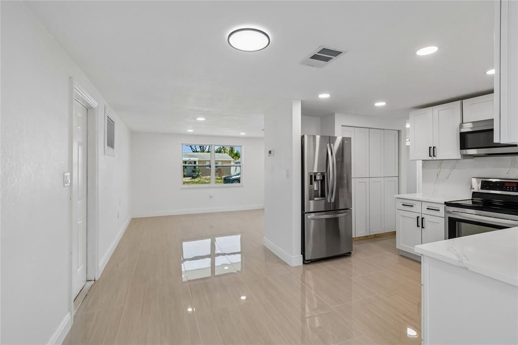 For Sale: $309,000 (3 beds, 2 baths, 1330 Square Feet)