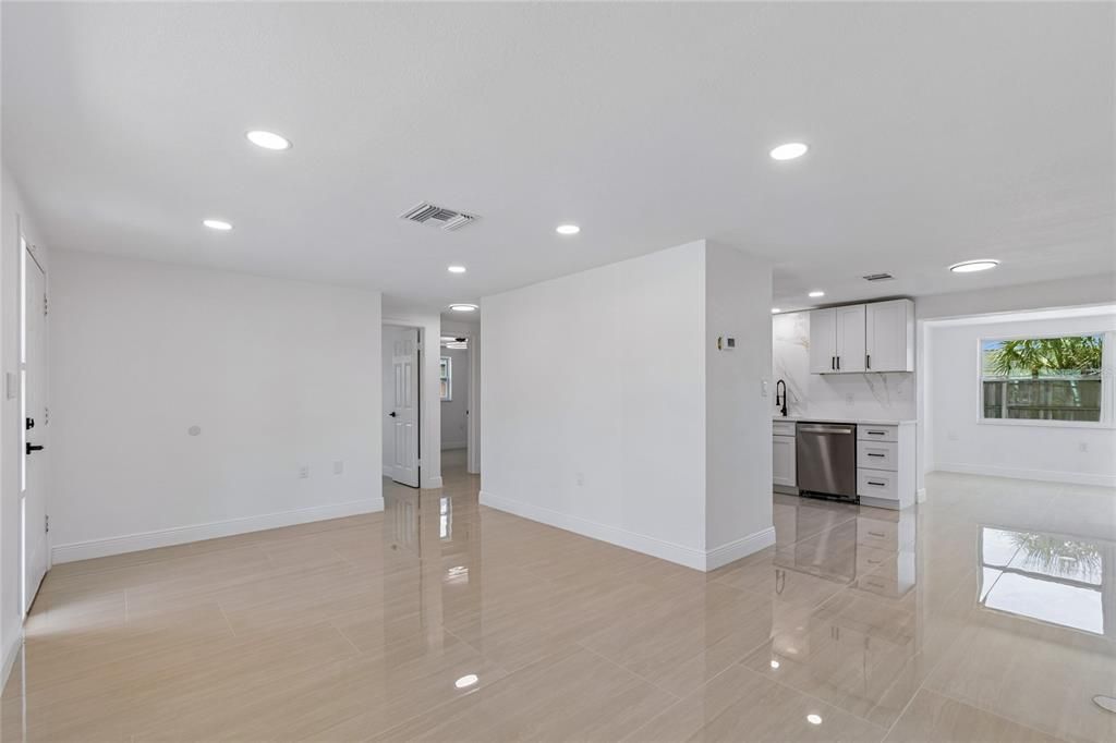 For Sale: $309,000 (3 beds, 2 baths, 1330 Square Feet)