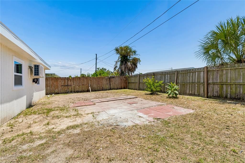 For Sale: $309,000 (3 beds, 2 baths, 1330 Square Feet)