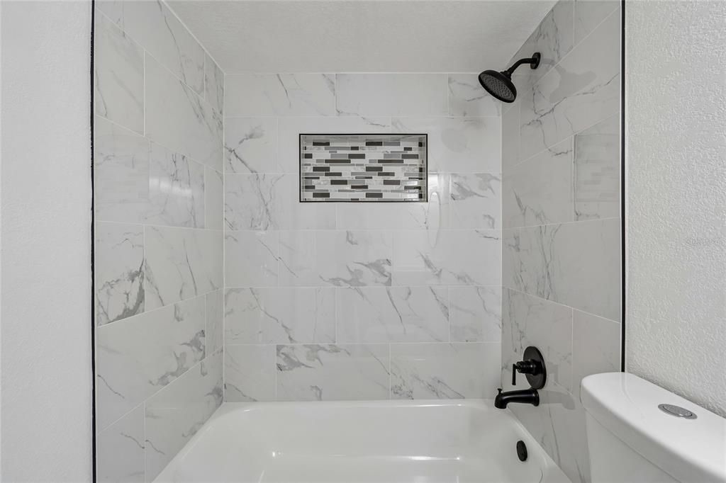 For Sale: $309,000 (3 beds, 2 baths, 1330 Square Feet)