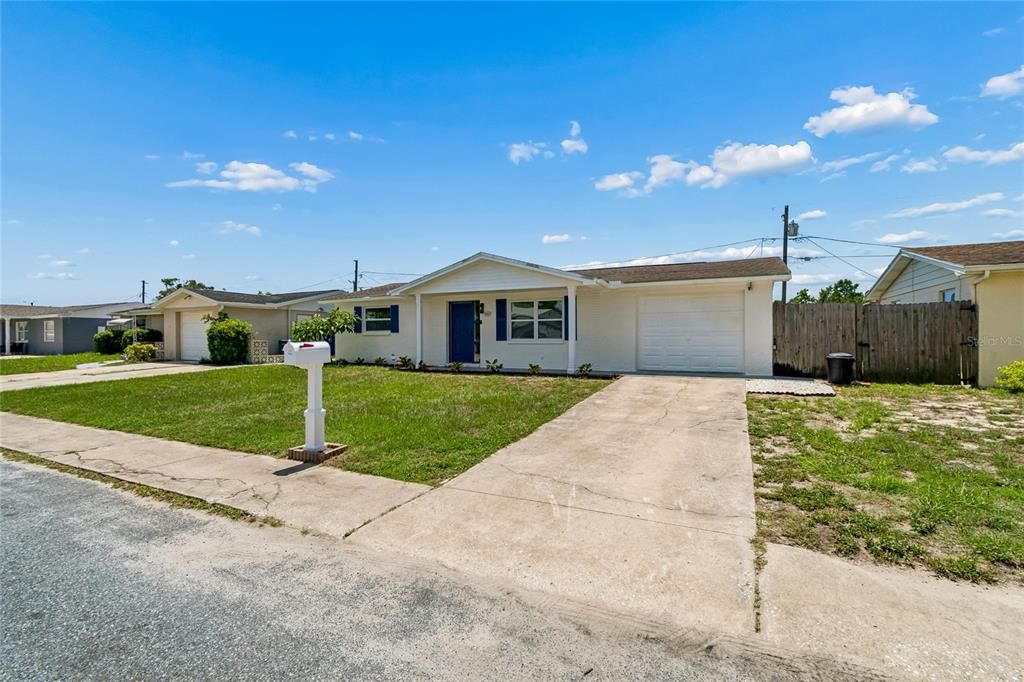 For Sale: $309,000 (3 beds, 2 baths, 1330 Square Feet)