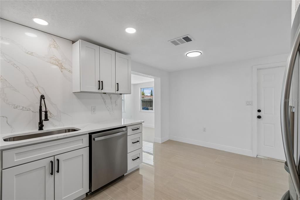 For Sale: $309,000 (3 beds, 2 baths, 1330 Square Feet)