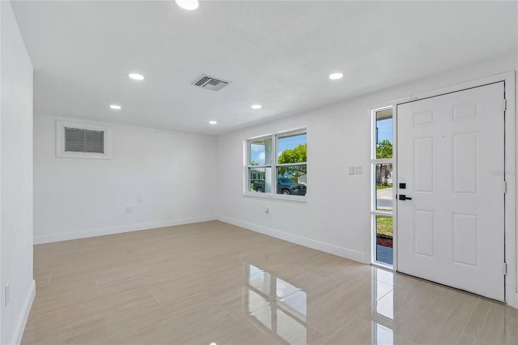 For Sale: $309,000 (3 beds, 2 baths, 1330 Square Feet)