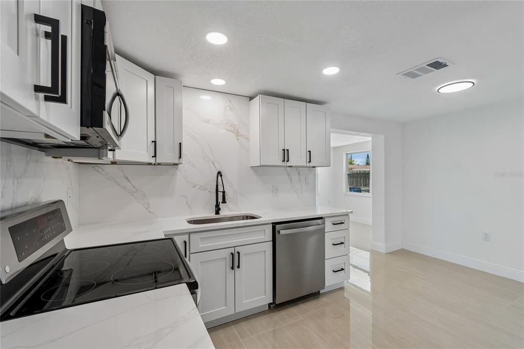 For Sale: $309,000 (3 beds, 2 baths, 1330 Square Feet)