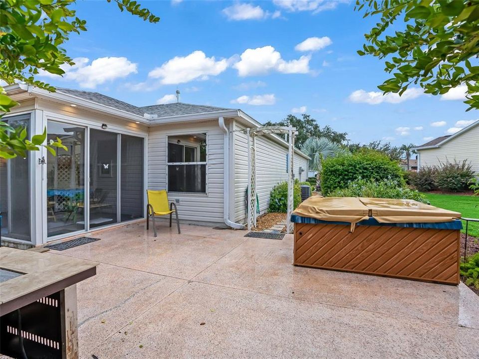 For Sale: $315,000 (3 beds, 2 baths, 1557 Square Feet)