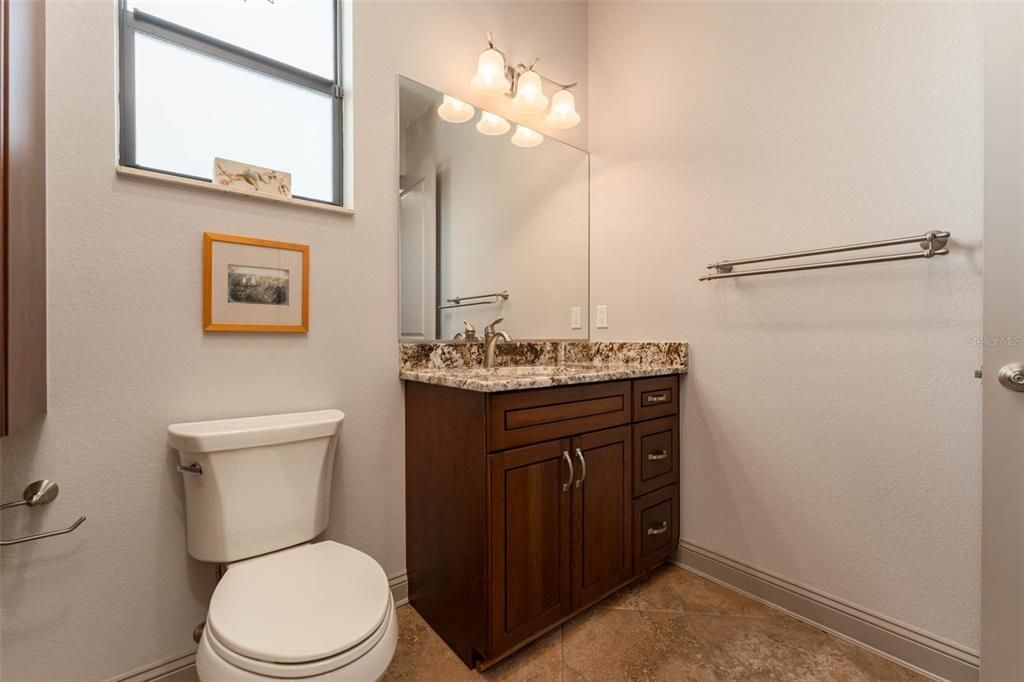 For Sale: $1,045,000 (4 beds, 2 baths, 2582 Square Feet)